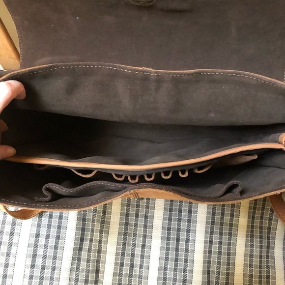 BUFFALO JACKSON TRADING CO. Denver Leather Messenger Laptop Bag Brown main image 1